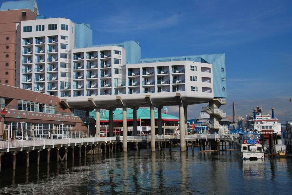 Inn At The Quay New Westminster Exterior photo